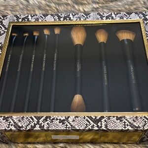 Vince Camuto Black Handle Makeup Brush Set with Brown Bristles